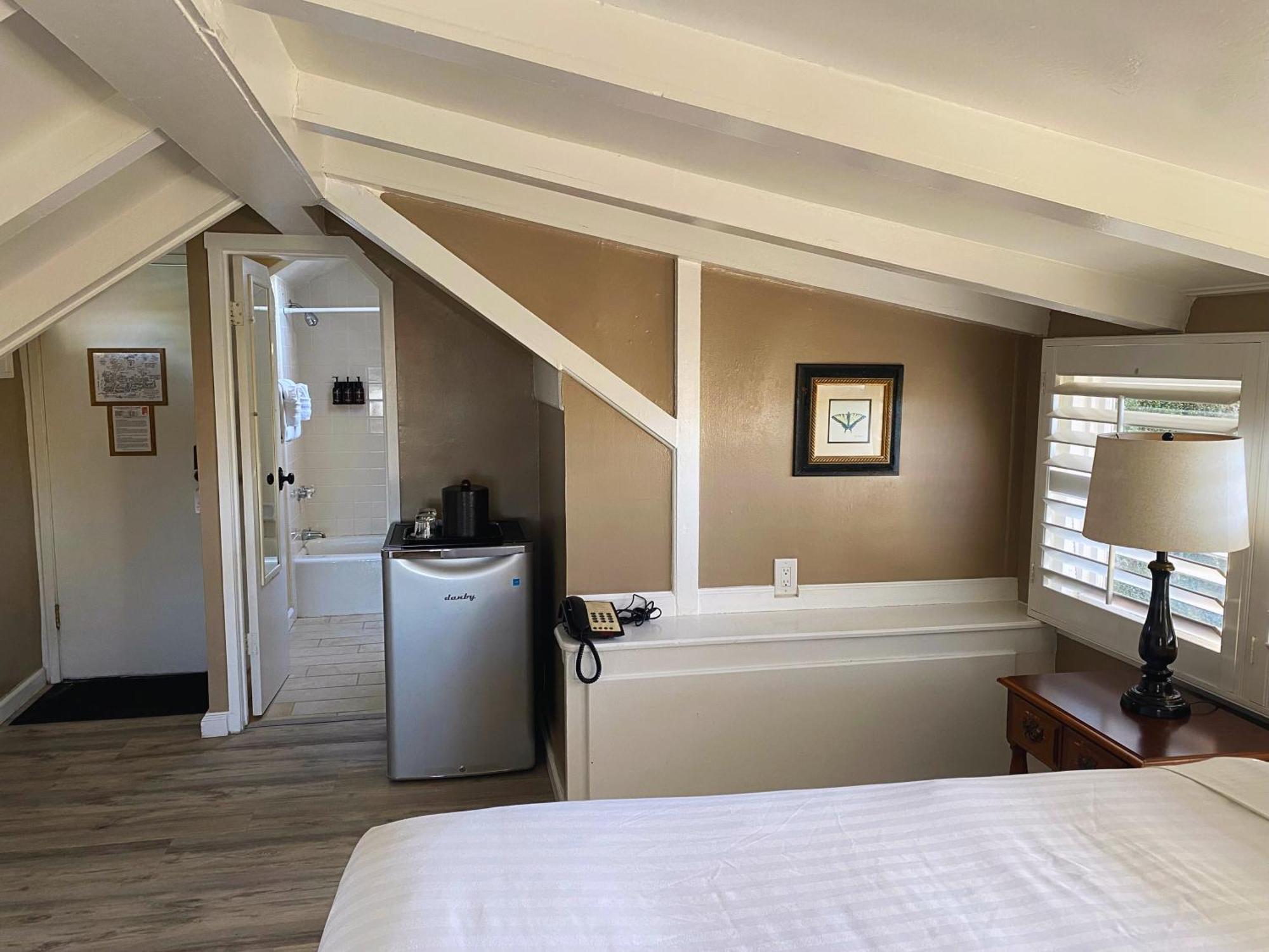 Carmel Green Lantern Inn Extérieur photo