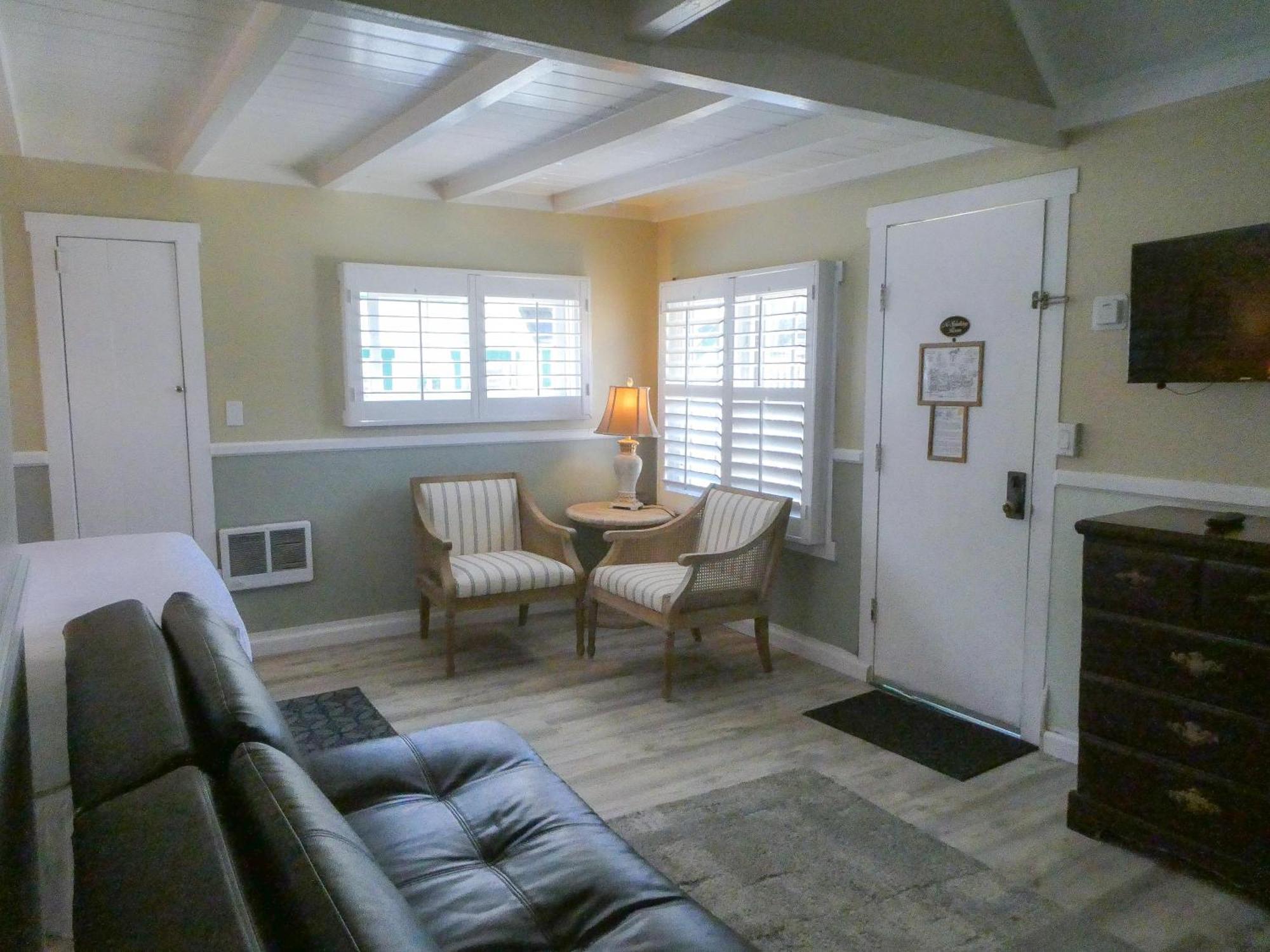 Carmel Green Lantern Inn Chambre photo